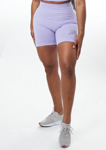 Load image into Gallery viewer, Lilac Seamless Shorts
