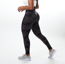 Load image into Gallery viewer, Black Tie-dye Leggings
