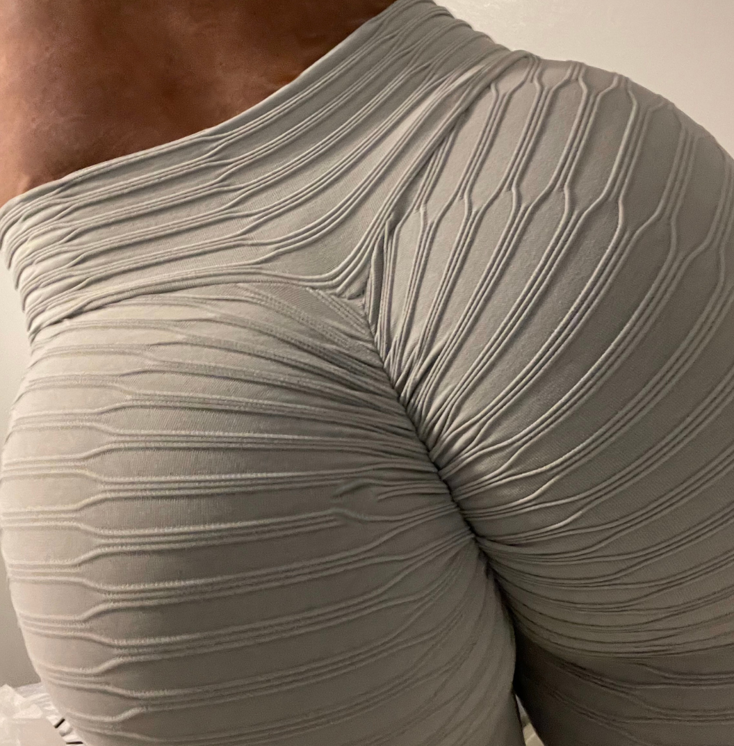 Gray Textured Scrunch Butt Leggings – Yuyii Collection Inc